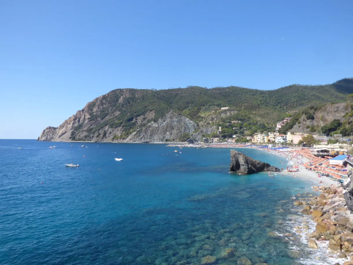 Grande baie de Monterosso vue depuis la colline