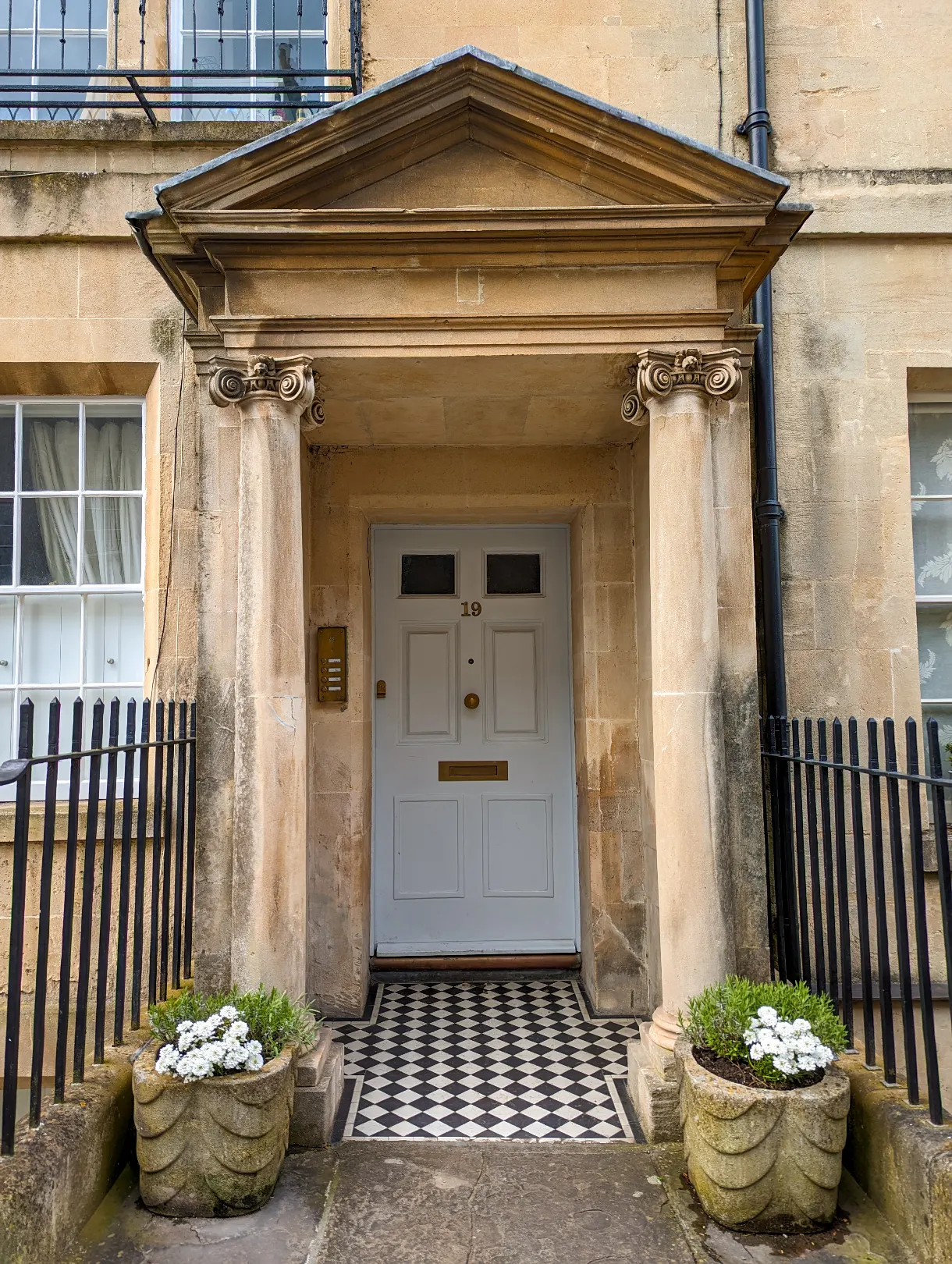 devanture de maison bourgeoise à Bath