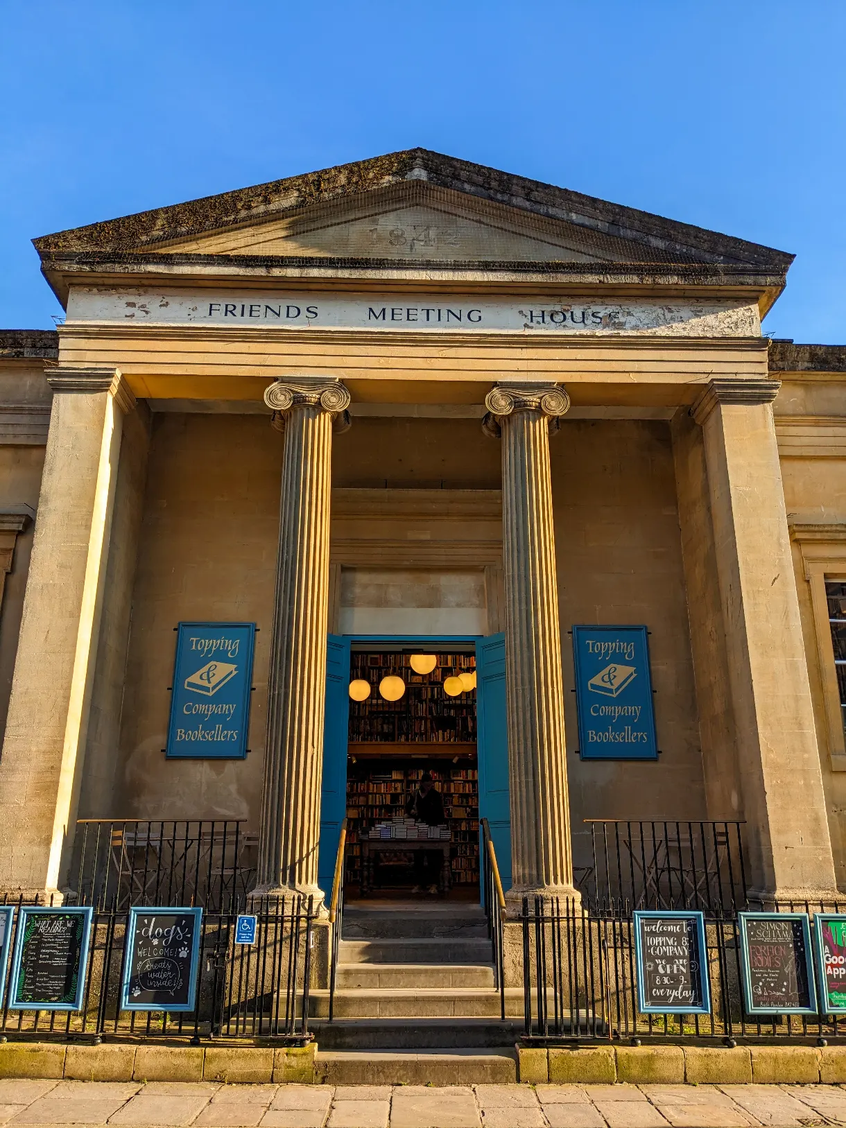 La librairie « Topping & Company Booksellers » à Bath