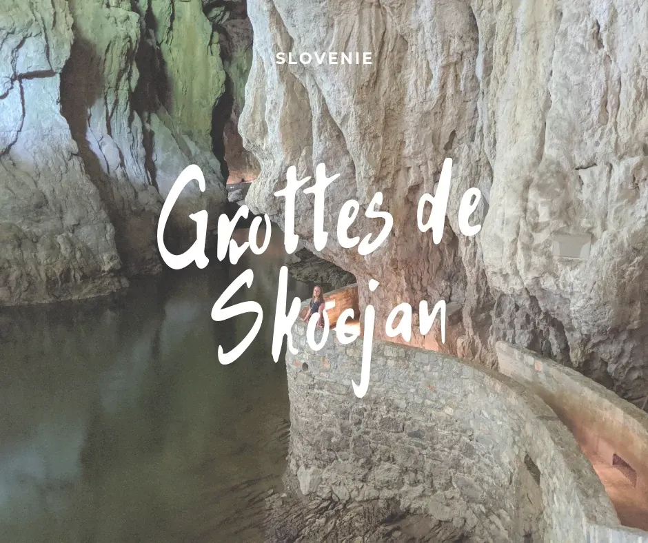 Paroi calcaire et rivière souterraine éclairées dans la grotte